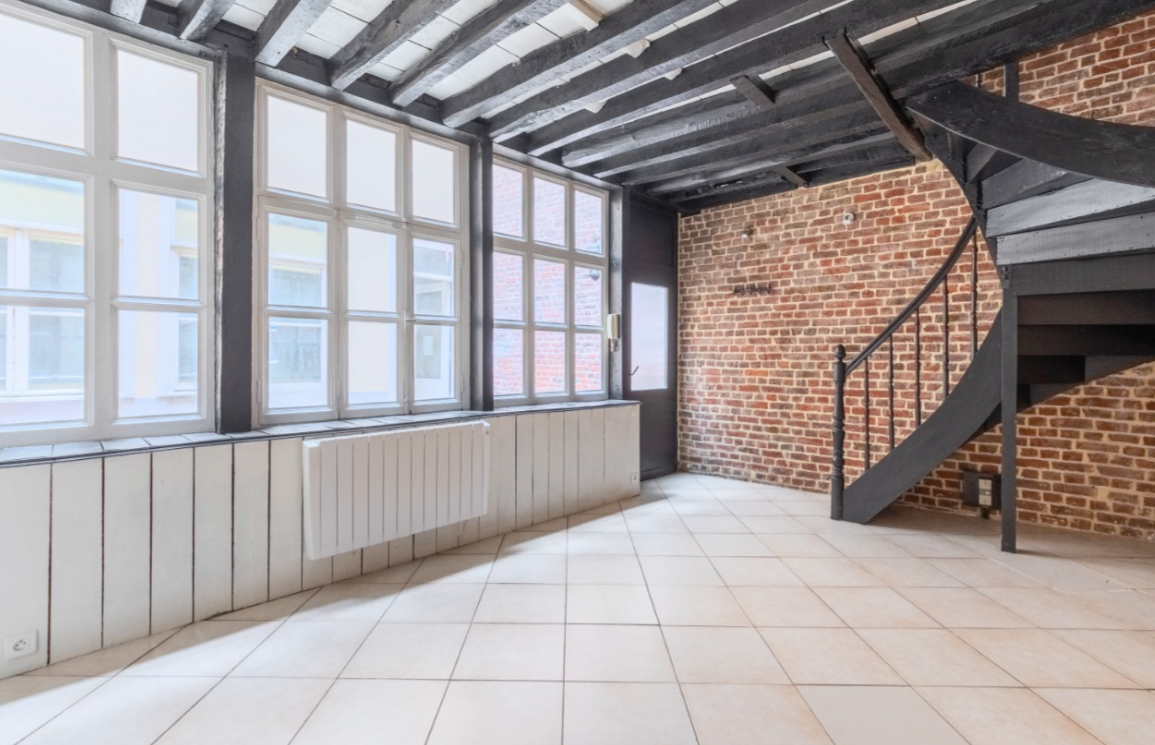 Appartement triplex au coeur du vieux lille Photo 1 - Paris Lille Immobilier