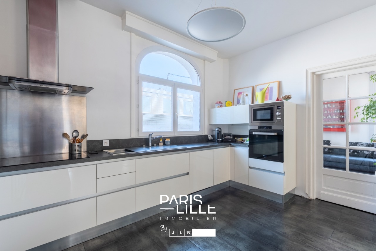 Superbe pavillon art deco construit sur 640 m Photo 9 - Paris Lille Immobilier