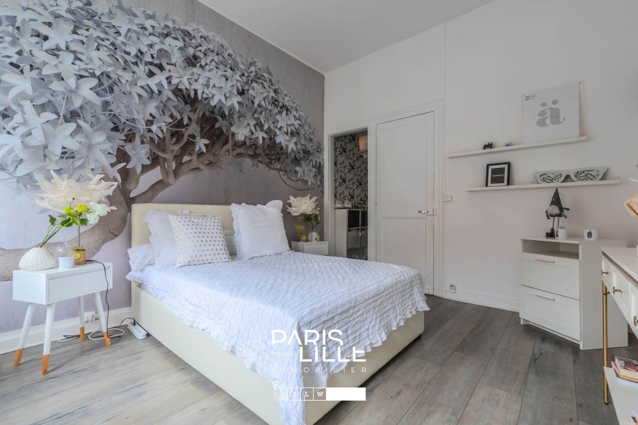 Superbe bourgeoise 5 6 chambres terrasse garage  Photo 8 - Paris Lille Immobilier