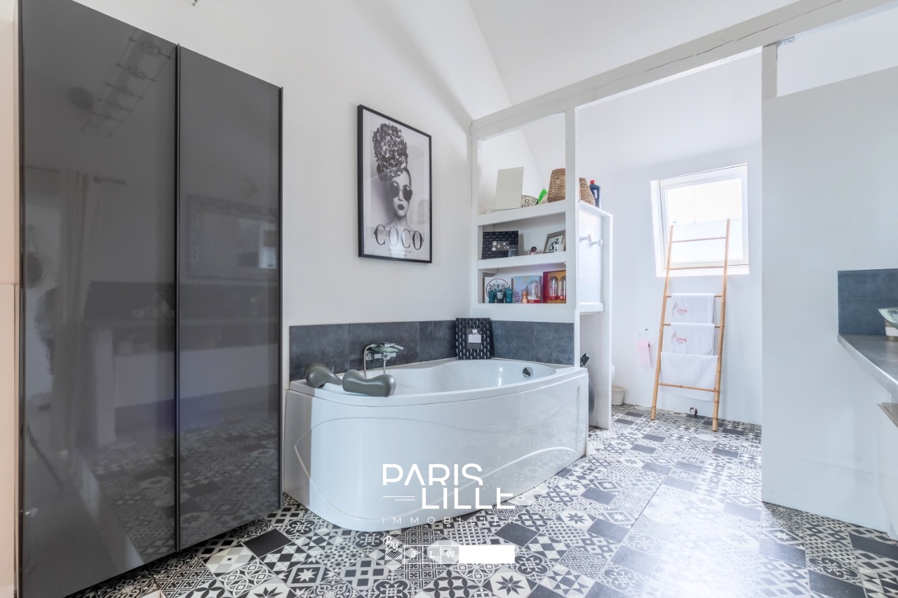 Superbe bourgeoise 5 6 chambres terrasse garage  Photo 12 - Paris Lille Immobilier