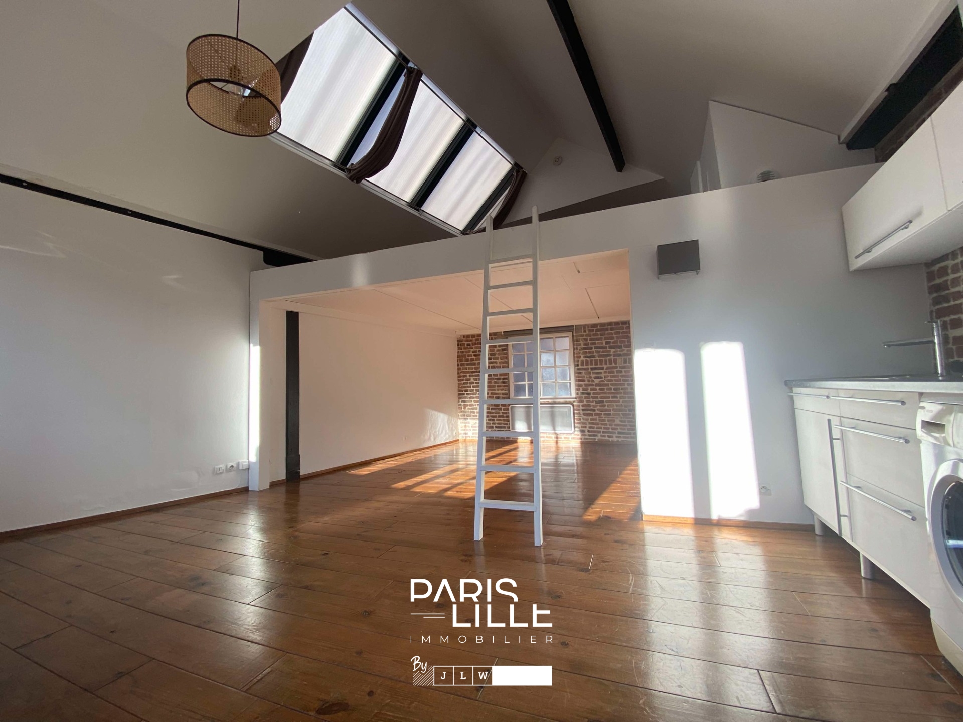 Joli type 1 bis 49m2 rue royale Photo 2 - Paris Lille Immobilier