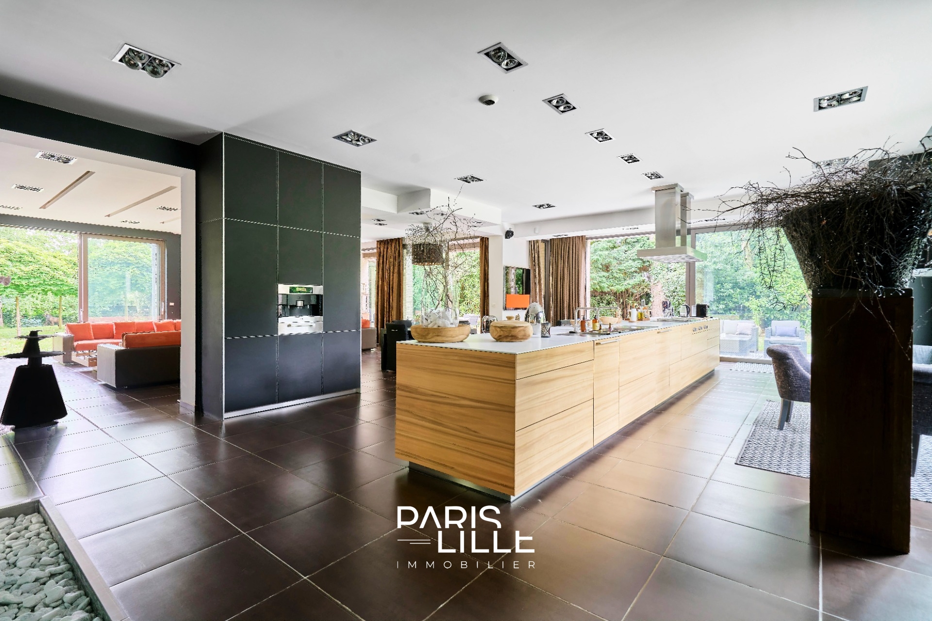 Rare villa d architecte sur plus de 2000 m2  Photo 1 - Paris Lille Immobilier