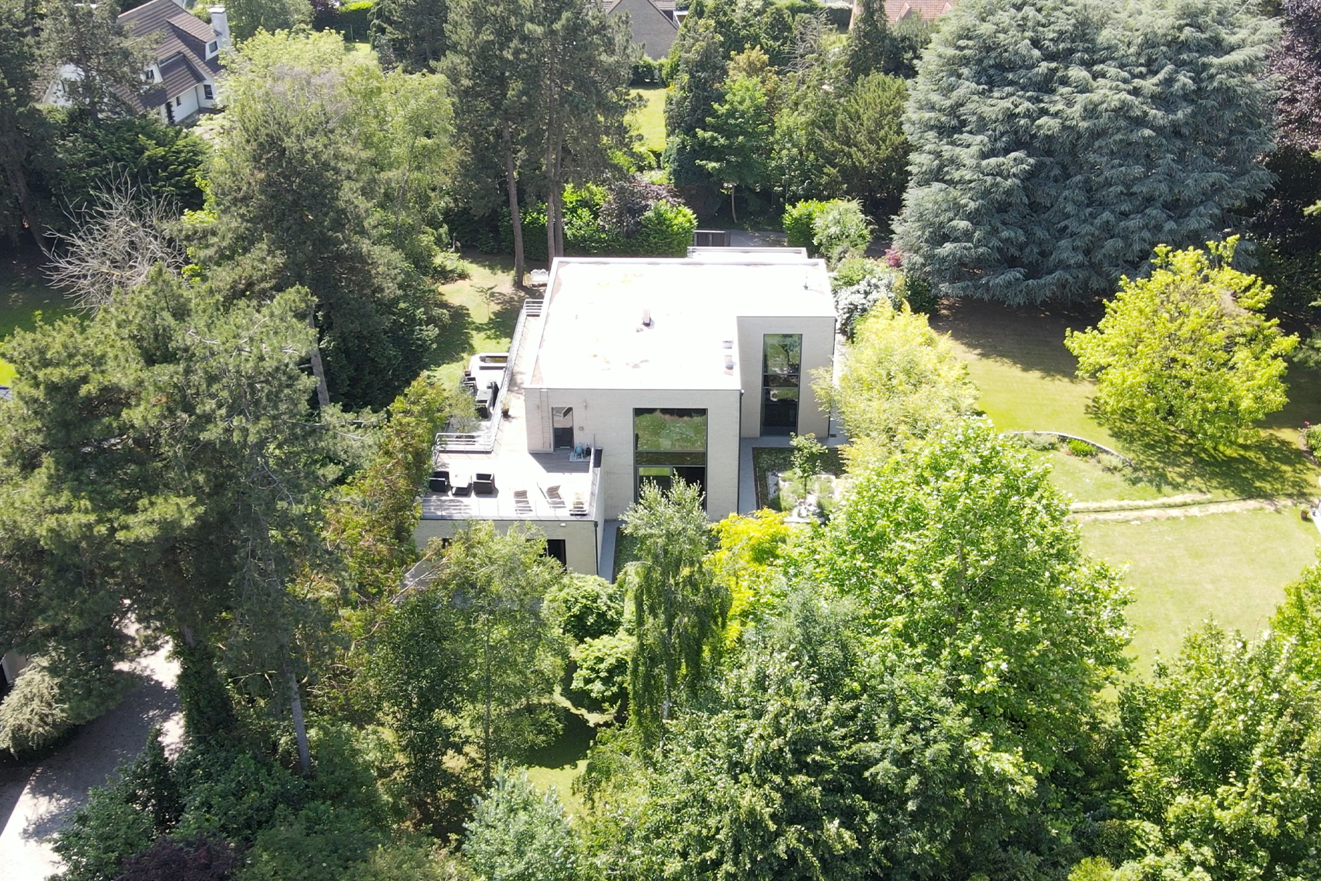 Rare villa d architecte sur plus de 2000 m2  Photo 2 - Paris Lille Immobilier