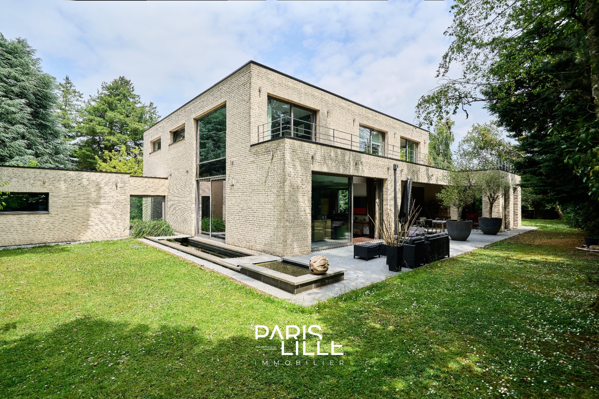 Rare villa d architecte sur plus de 2000 m2  Photo 3 - Paris Lille Immobilier