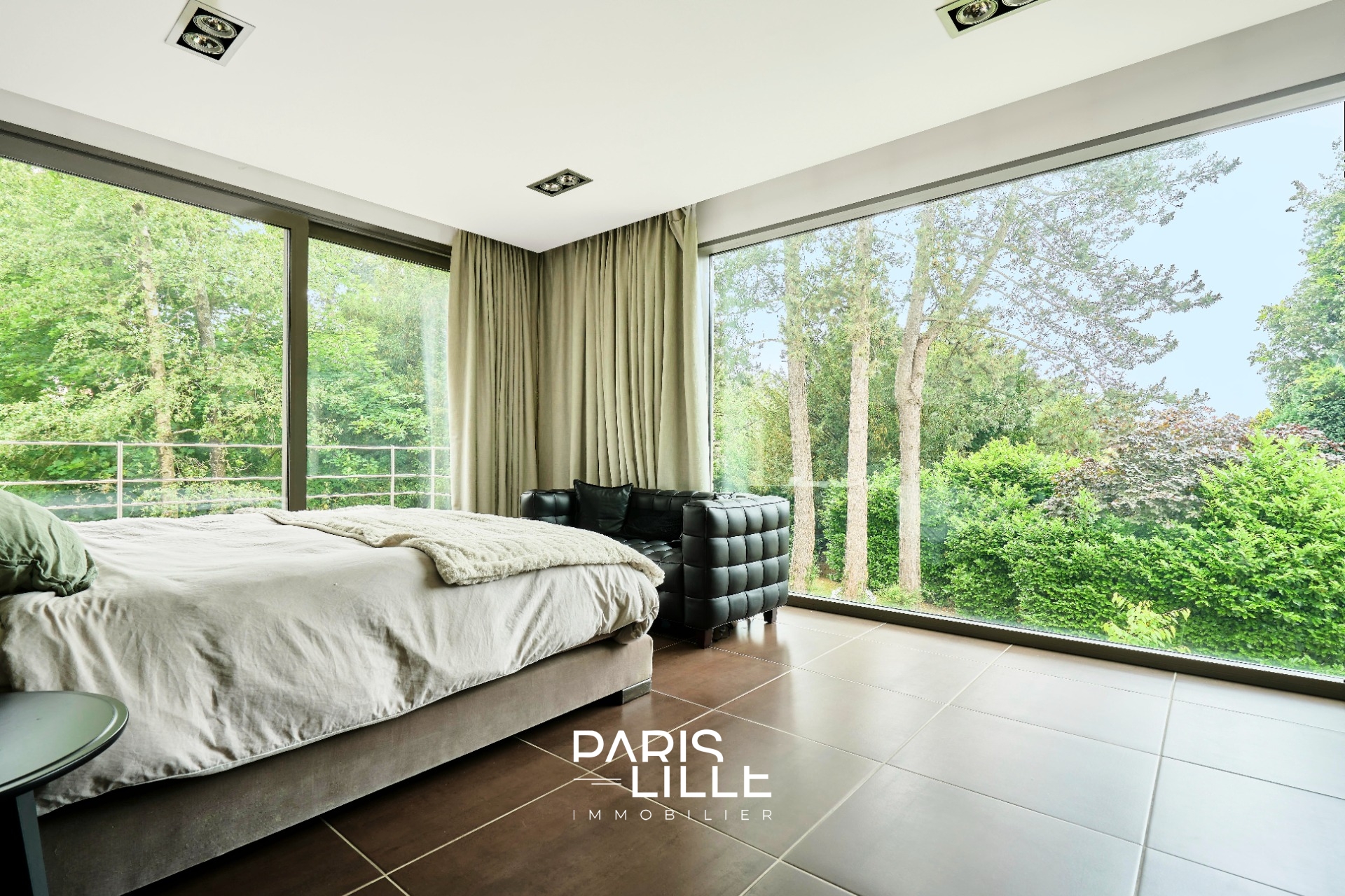 Rare villa d architecte sur plus de 2000 m2 Photo 15 - Paris Lille Immobilier Rare villa d architecte sur plus de 2000 m2 Photo 15 - Paris Lille Immobilier