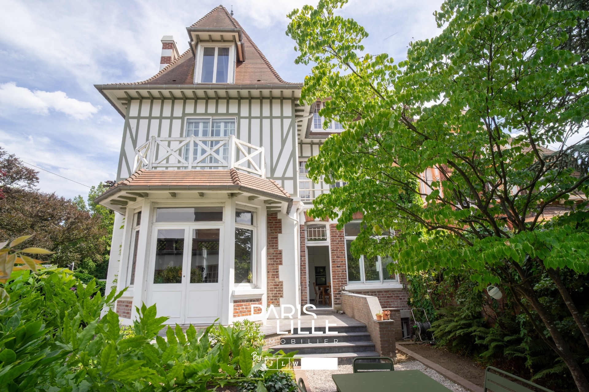 Demeure de famille anglo normande avec cachet preserve Photo 1 - Paris Lille Immobilier