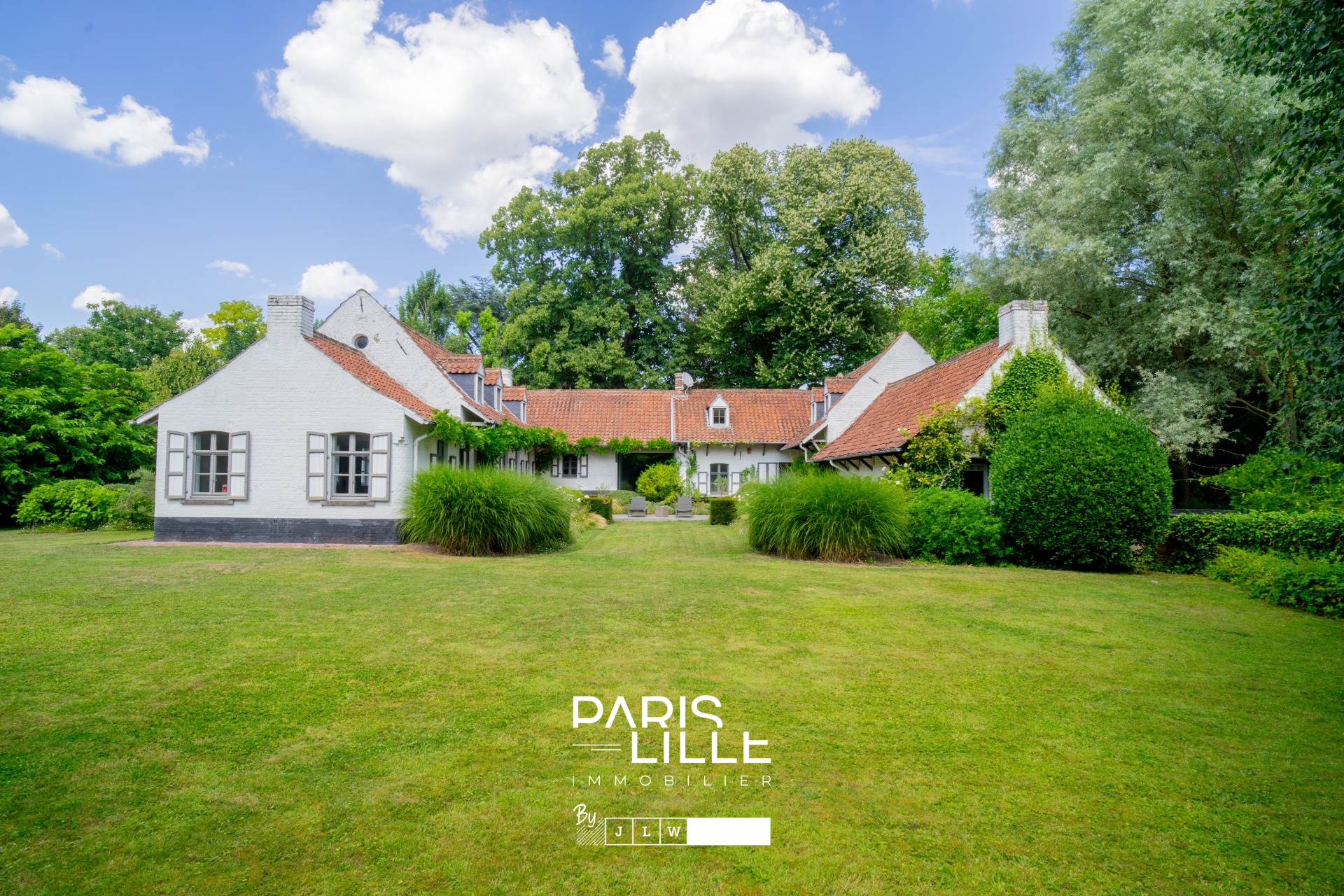 Ferme renovee secteur villa cavrois Photo 1 - Paris Lille Immobilier Ferme renovee secteur villa cavrois Photo 1 - Paris Lille Immobilier