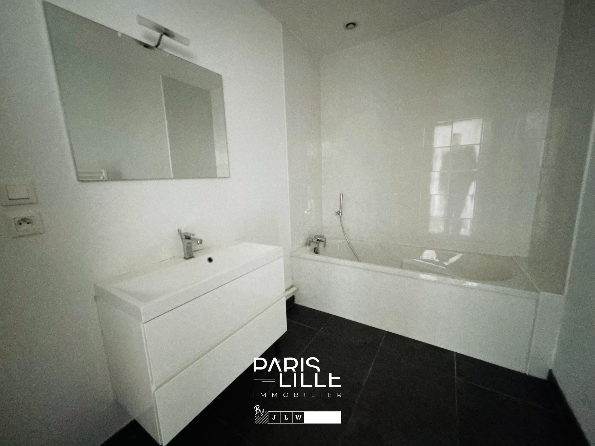 Vieux lille appartement de type 3 avec parking et cave Photo 6 - Paris Lille Immobilier Vieux lille appartement de type 3 avec parking et cave Photo 6 - Paris Lille Immobilier