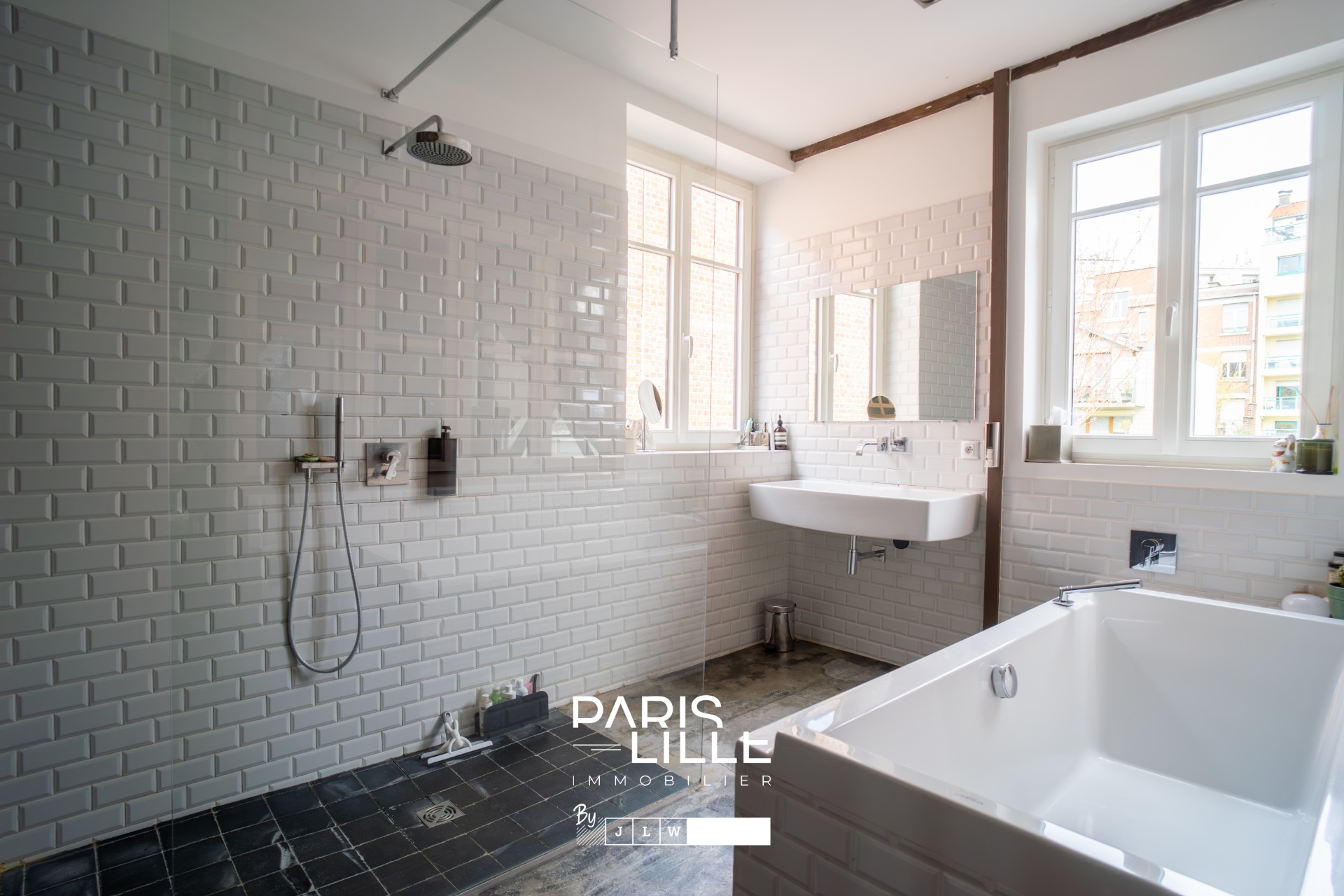 Superbe loft d exception avec exterieur Photo 11 - Paris Lille Immobilier Superbe loft d exception avec exterieur Photo 11 - Paris Lille Immobilier