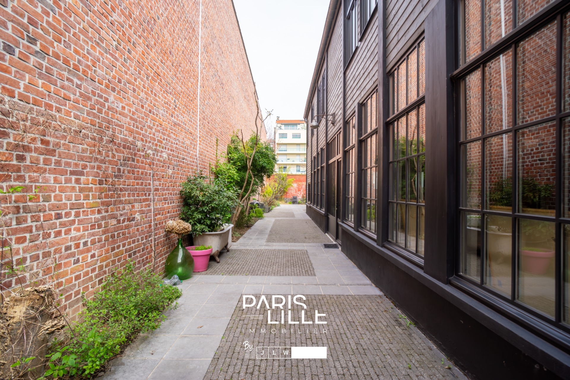 Superbe loft d exception avec exterieur Photo 15 - Paris Lille Immobilier Superbe loft d exception avec exterieur Photo 15 - Paris Lille Immobilier