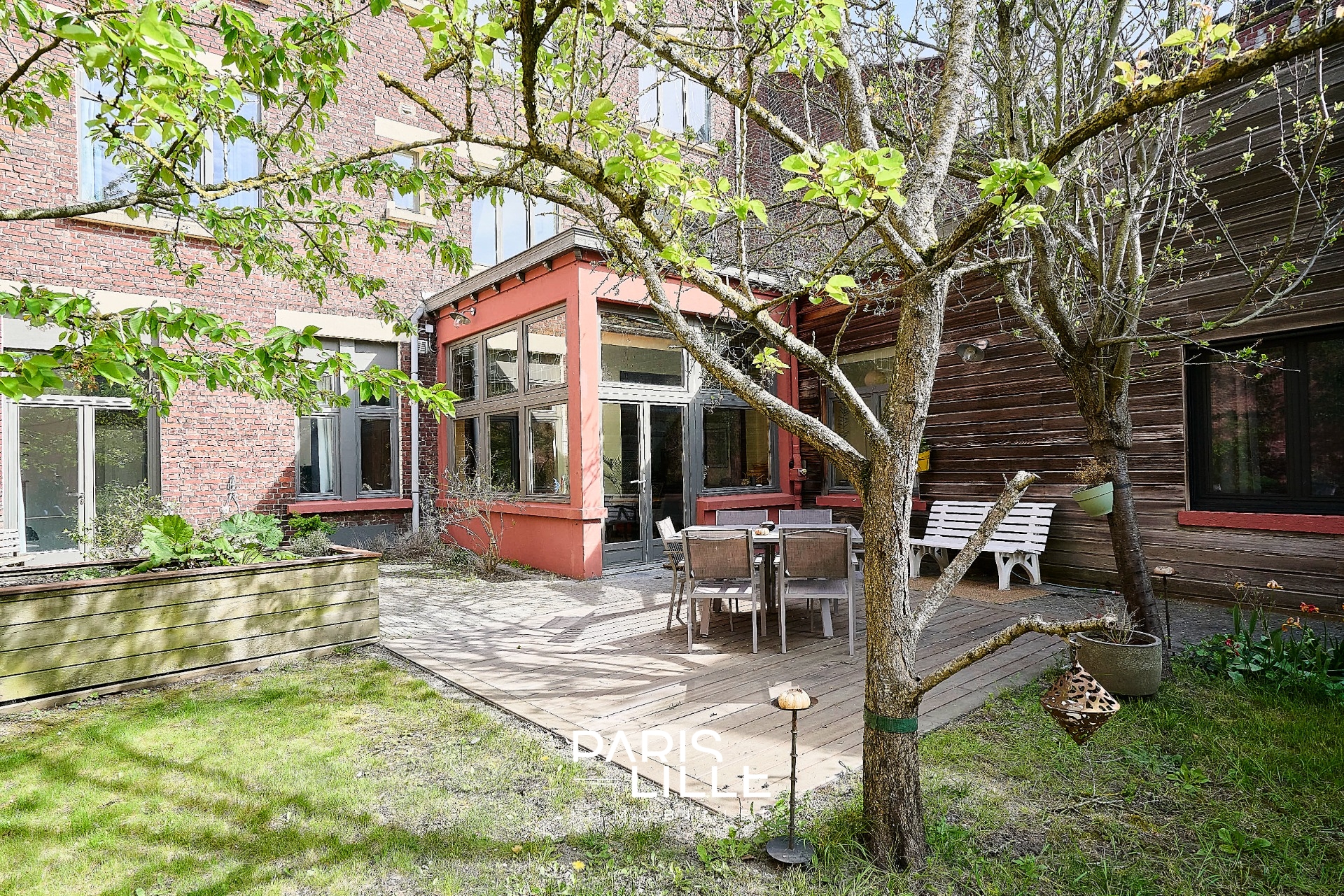 Superbe appartement avec jardin et garage Photo 2 - Paris Lille Immobilier Superbe appartement avec jardin et garage Photo 2 - Paris Lille Immobilier