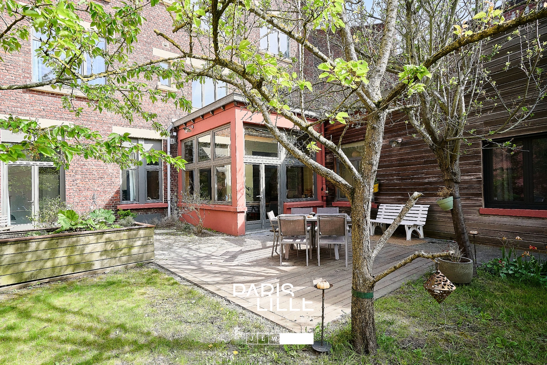 Superbe appartement avec jardin et garage Photo 3 - Paris Lille Immobilier Superbe appartement avec jardin et garage Photo 3 - Paris Lille Immobilier