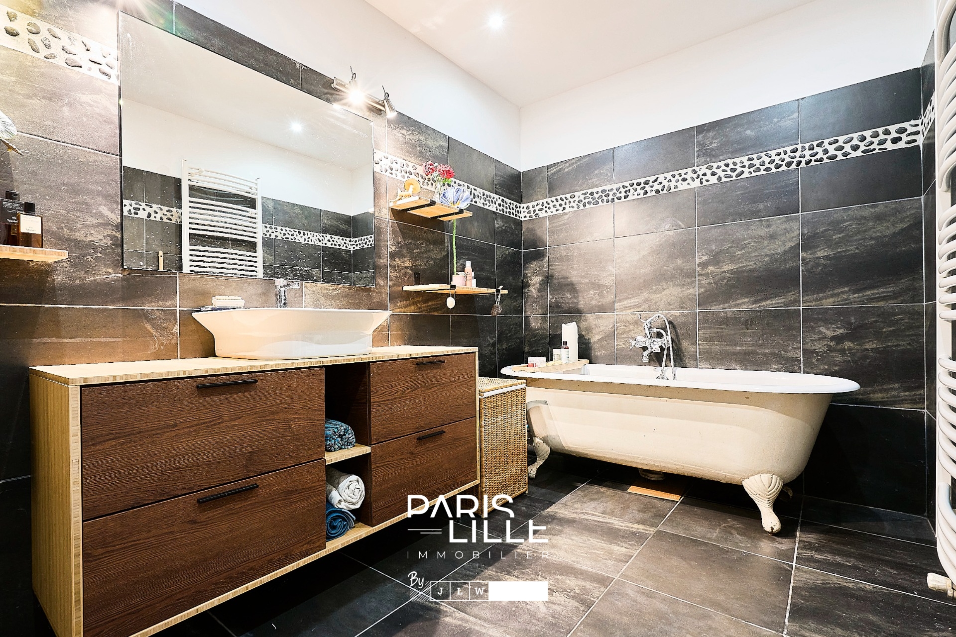 Superbe appartement avec jardin et garage Photo 9 - Paris Lille Immobilier Superbe appartement avec jardin et garage Photo 9 - Paris Lille Immobilier