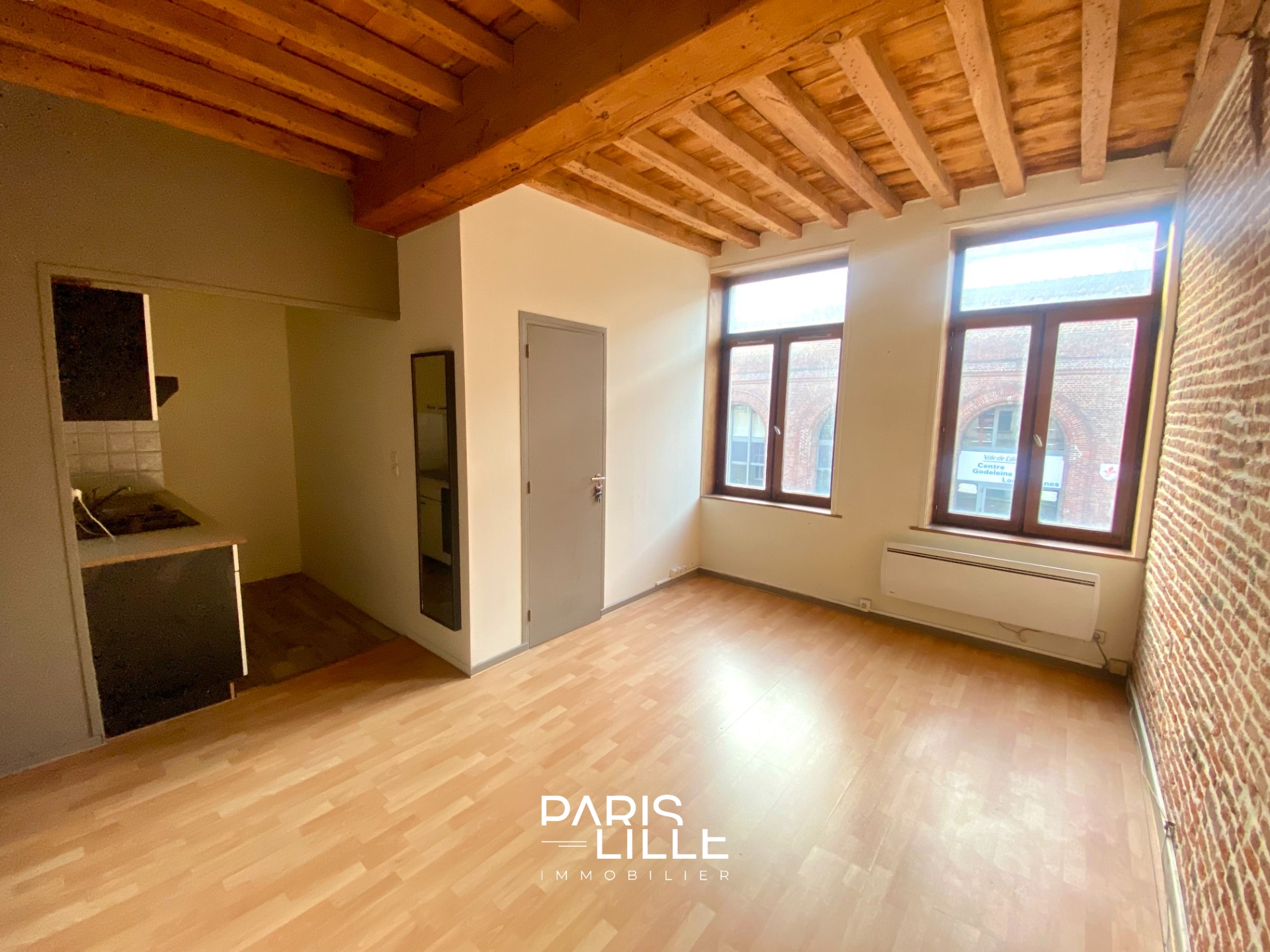 T1 bis typique du vieux lille Photo 2 - Paris Lille Immobilier T1 bis typique du vieux lille Photo 2 - Paris Lille Immobilier