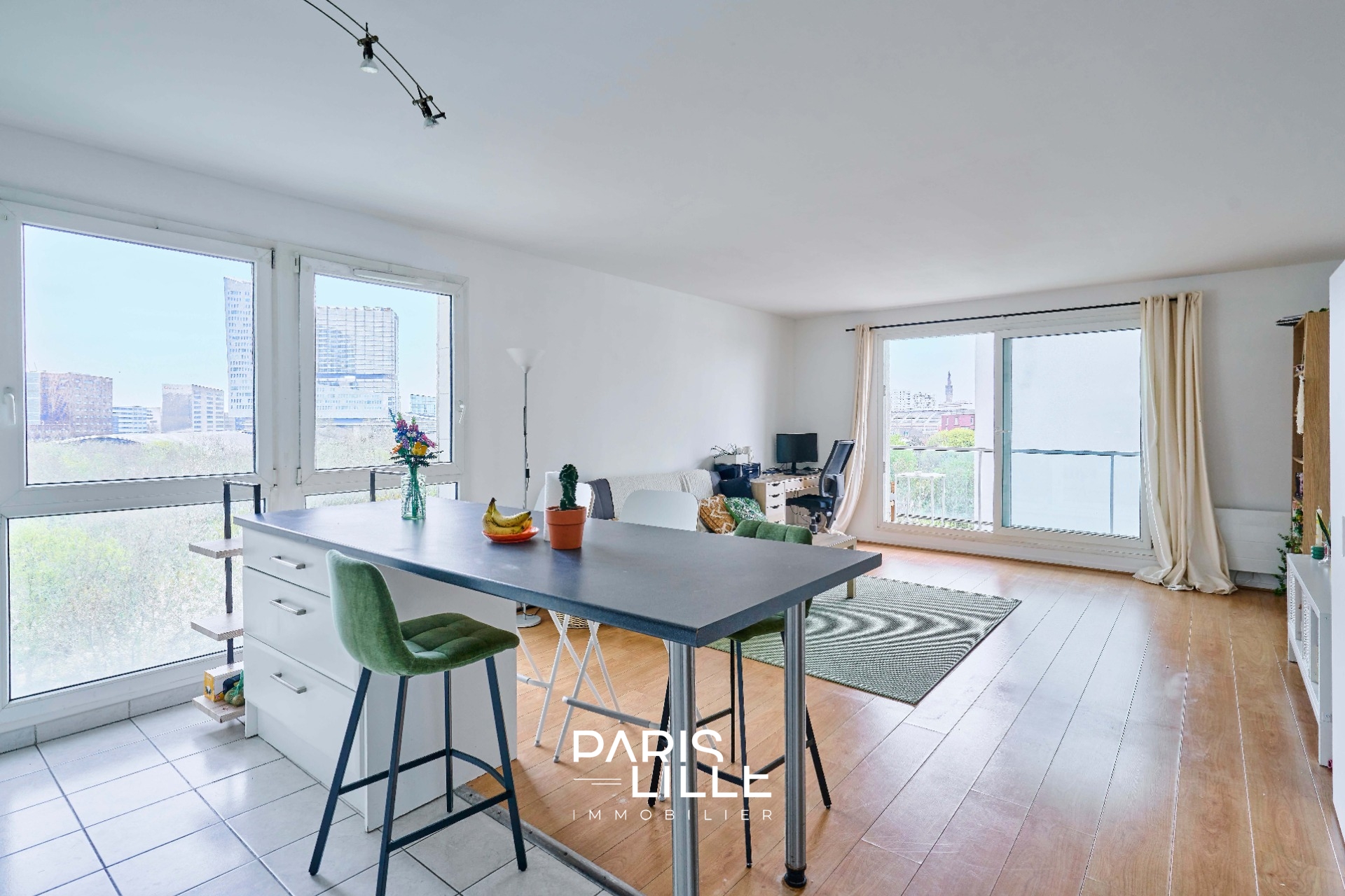 T2 proche centre et gare balcon et parking Photo 1 - Paris Lille Immobilier T2 proche centre et gare balcon et parking Photo 1 - Paris Lille Immobilier