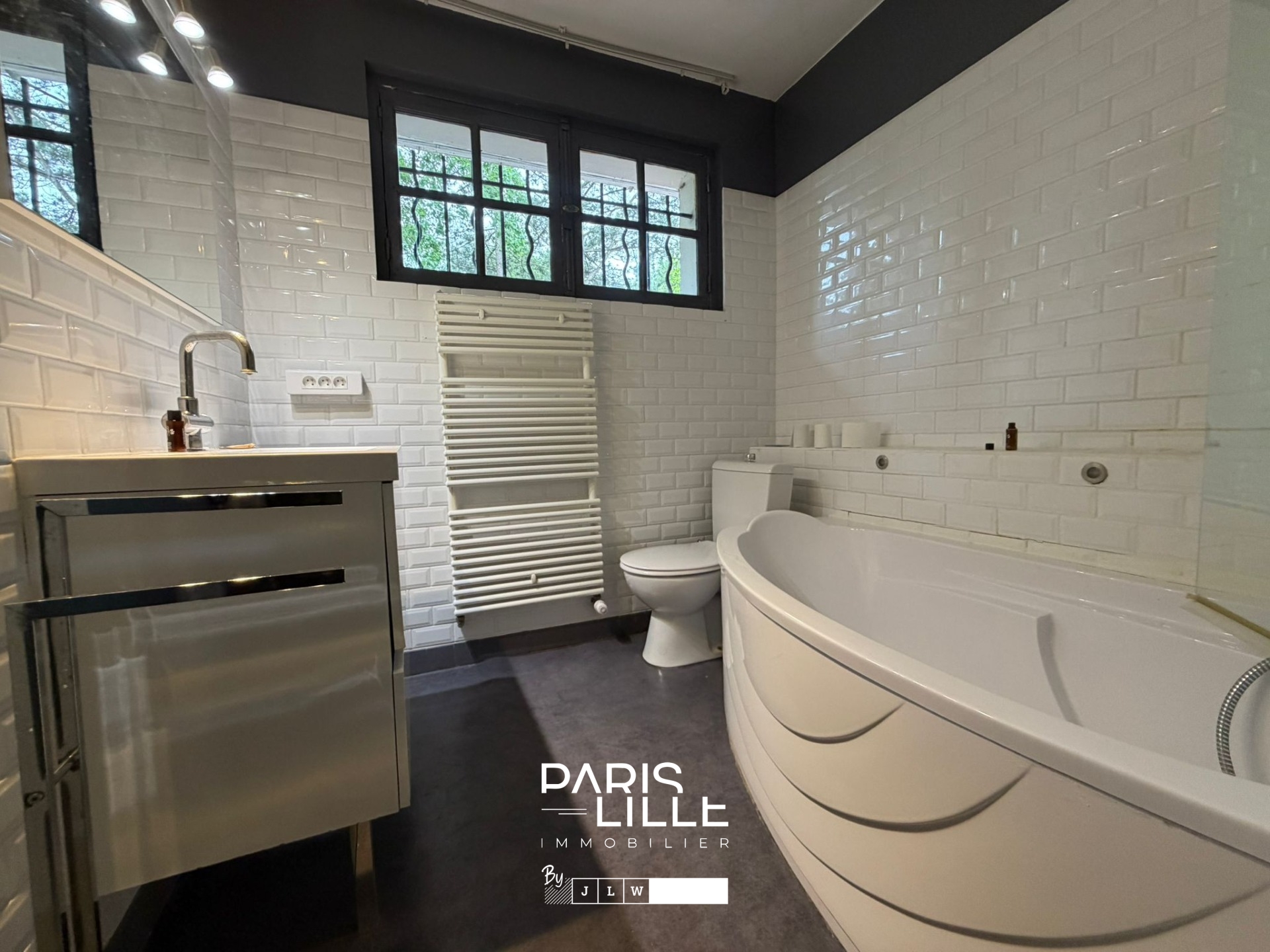 Elegante propriete familiale garage piscine Photo 7 - Paris Lille Immobilier Elegante propriete familiale garage piscine Photo 7 - Paris Lille Immobilier