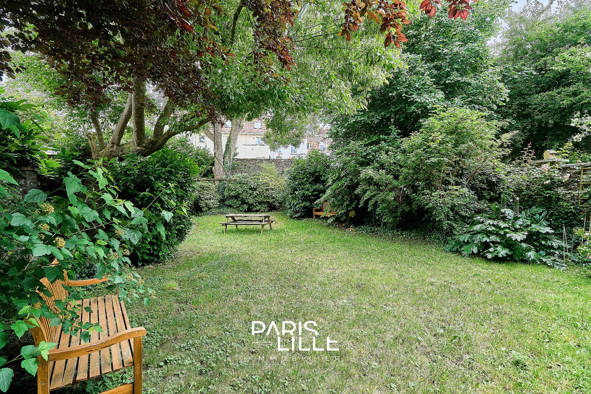 Lille maison de maitre 310 m jardin et garage Photo 13 - Paris Lille Immobilier Lille maison de maitre 310 m jardin et garage Photo 13 - Paris Lille Immobilier