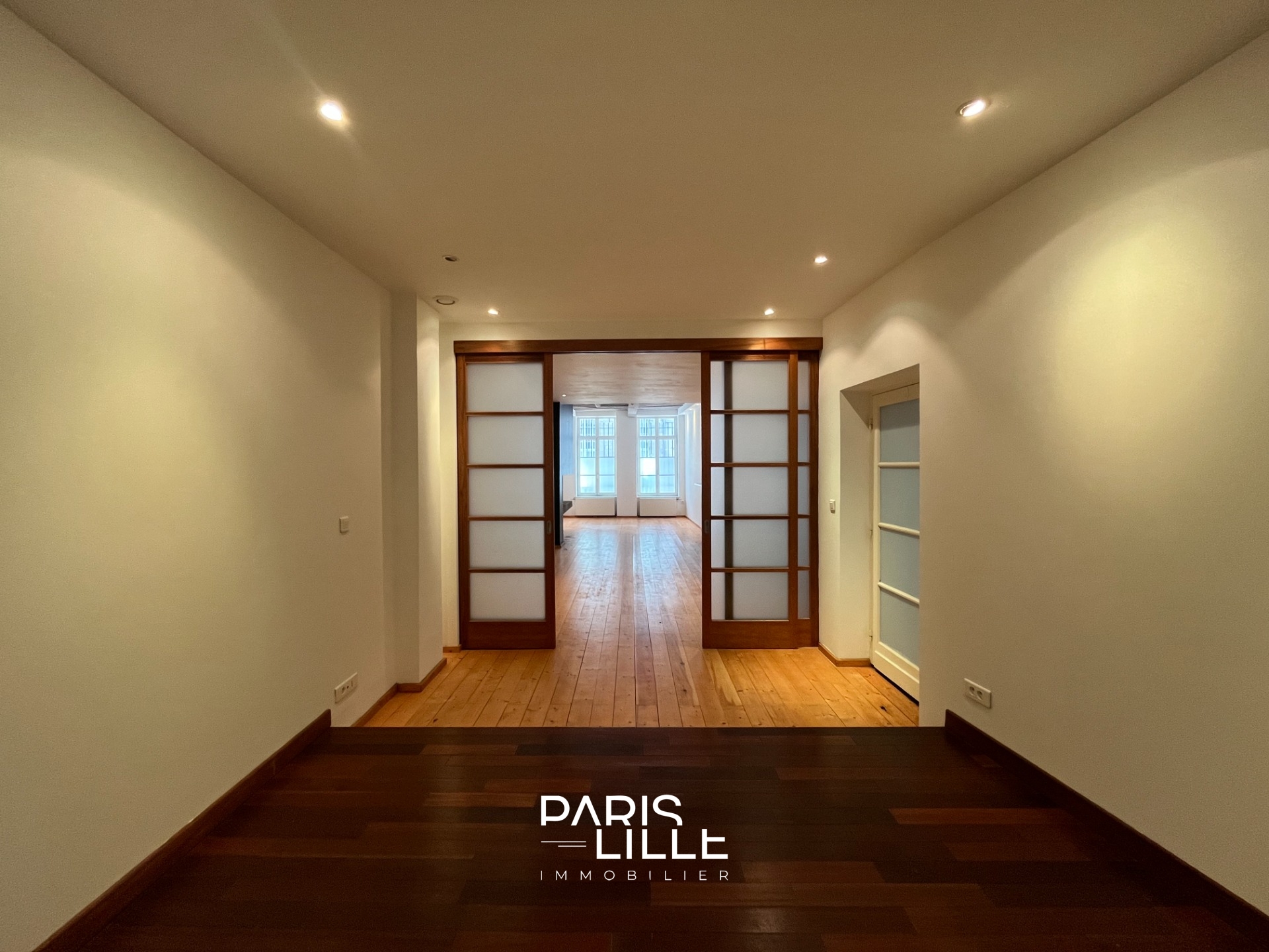 Auyl vieux lille t3 non meuble avec cour Photo 13 - Paris Lille Immobilier Auyl vieux lille t3 non meuble avec cour Photo 13 - Paris Lille Immobilier