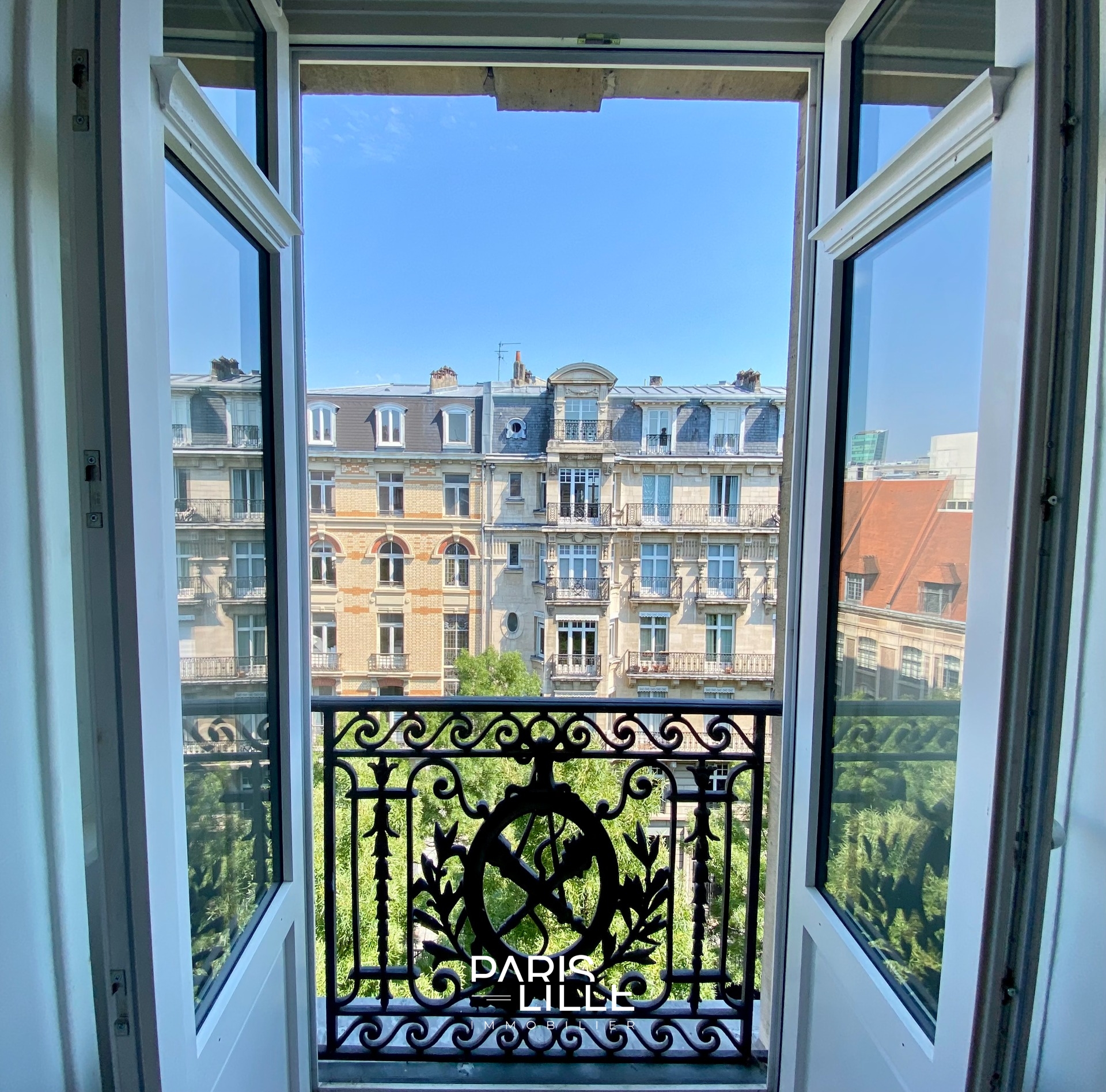 Rare appartement deux chambres grand place opera Photo 2 - Paris Lille Immobilier Rare appartement deux chambres grand place opera Photo 2 - Paris Lille Immobilier