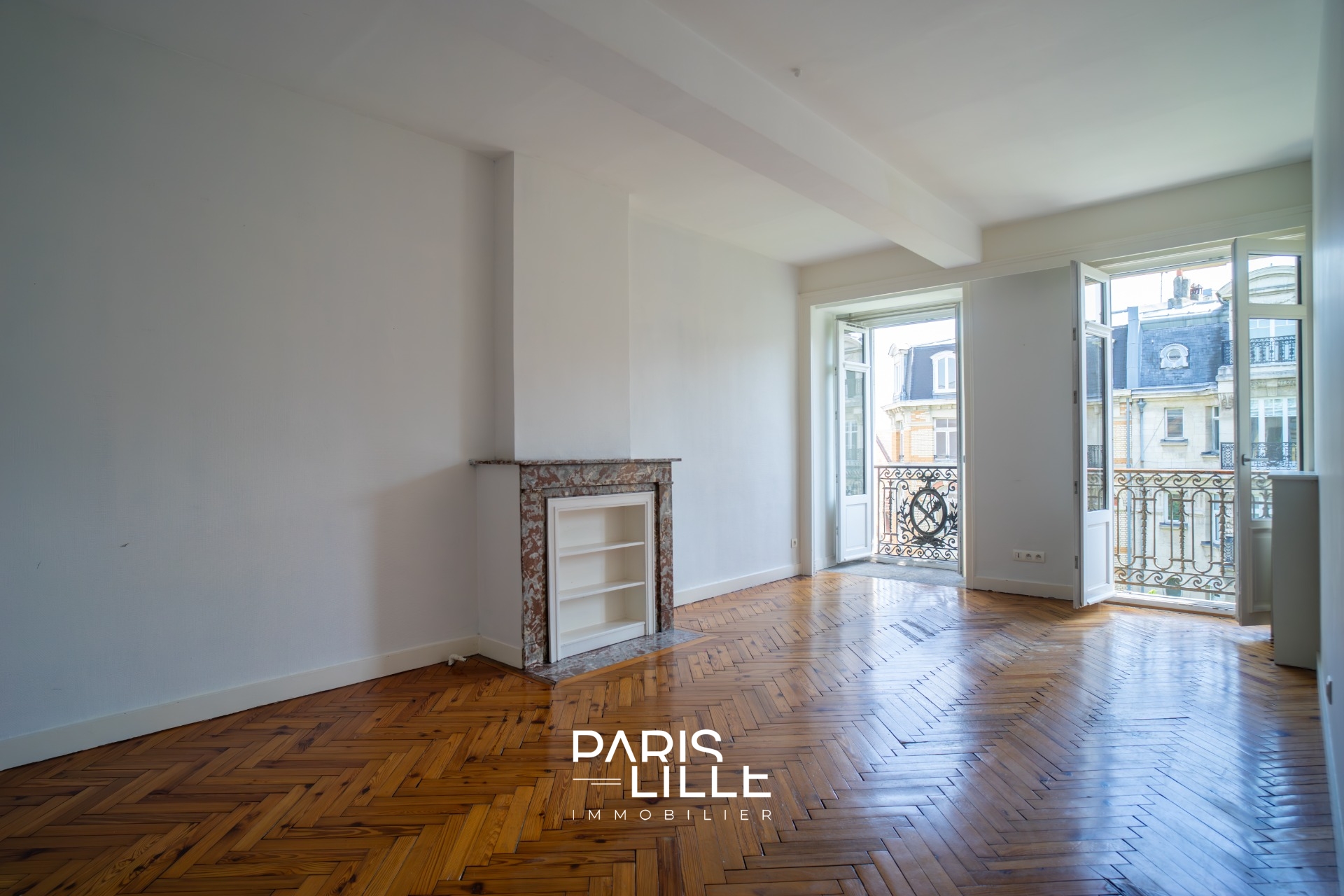 Rare appartement deux chambres grand place opera Photo 3 - Paris Lille Immobilier Rare appartement deux chambres grand place opera Photo 3 - Paris Lille Immobilier