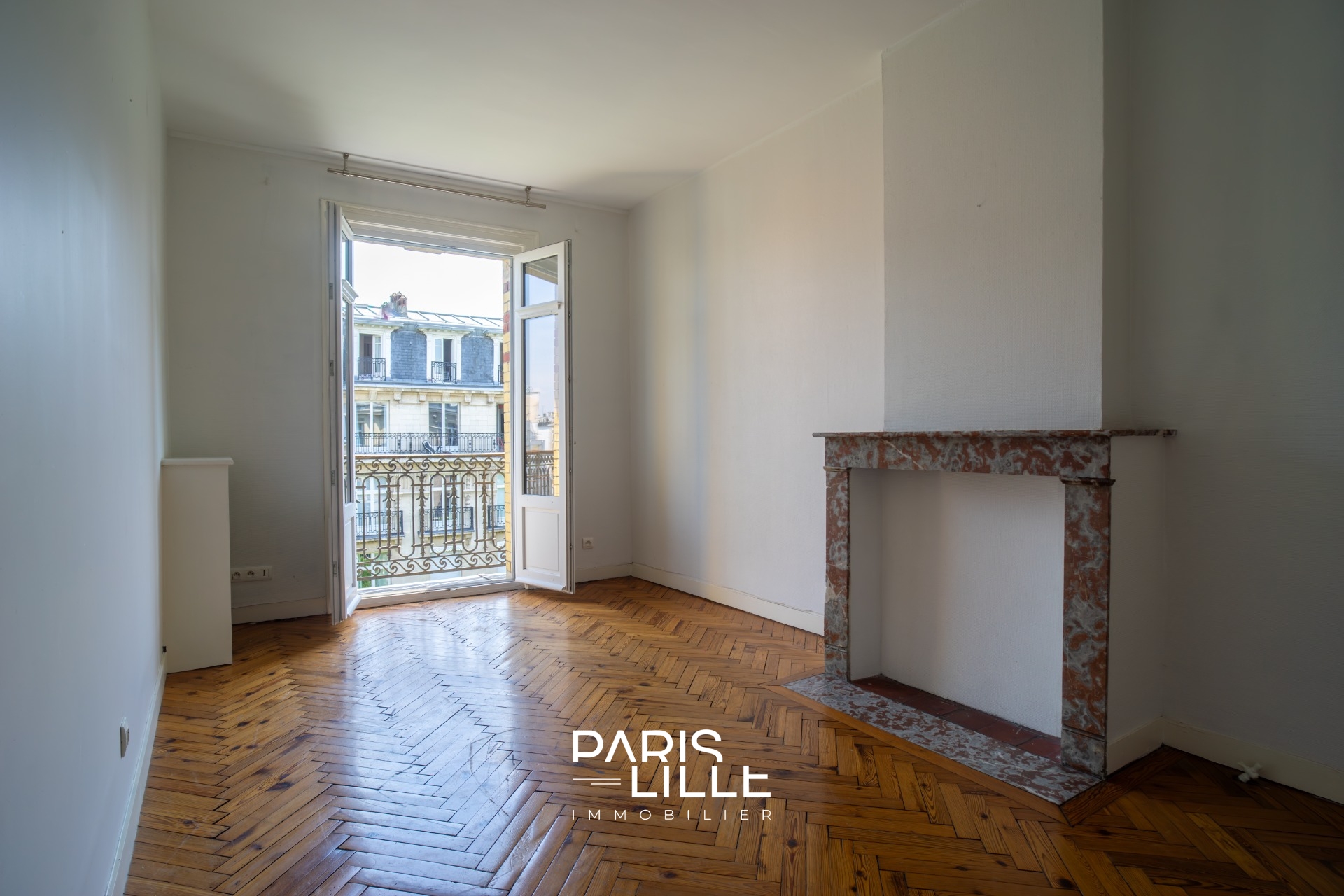 Rare appartement deux chambres grand place opera Photo 4 - Paris Lille Immobilier Rare appartement deux chambres grand place opera Photo 4 - Paris Lille Immobilier