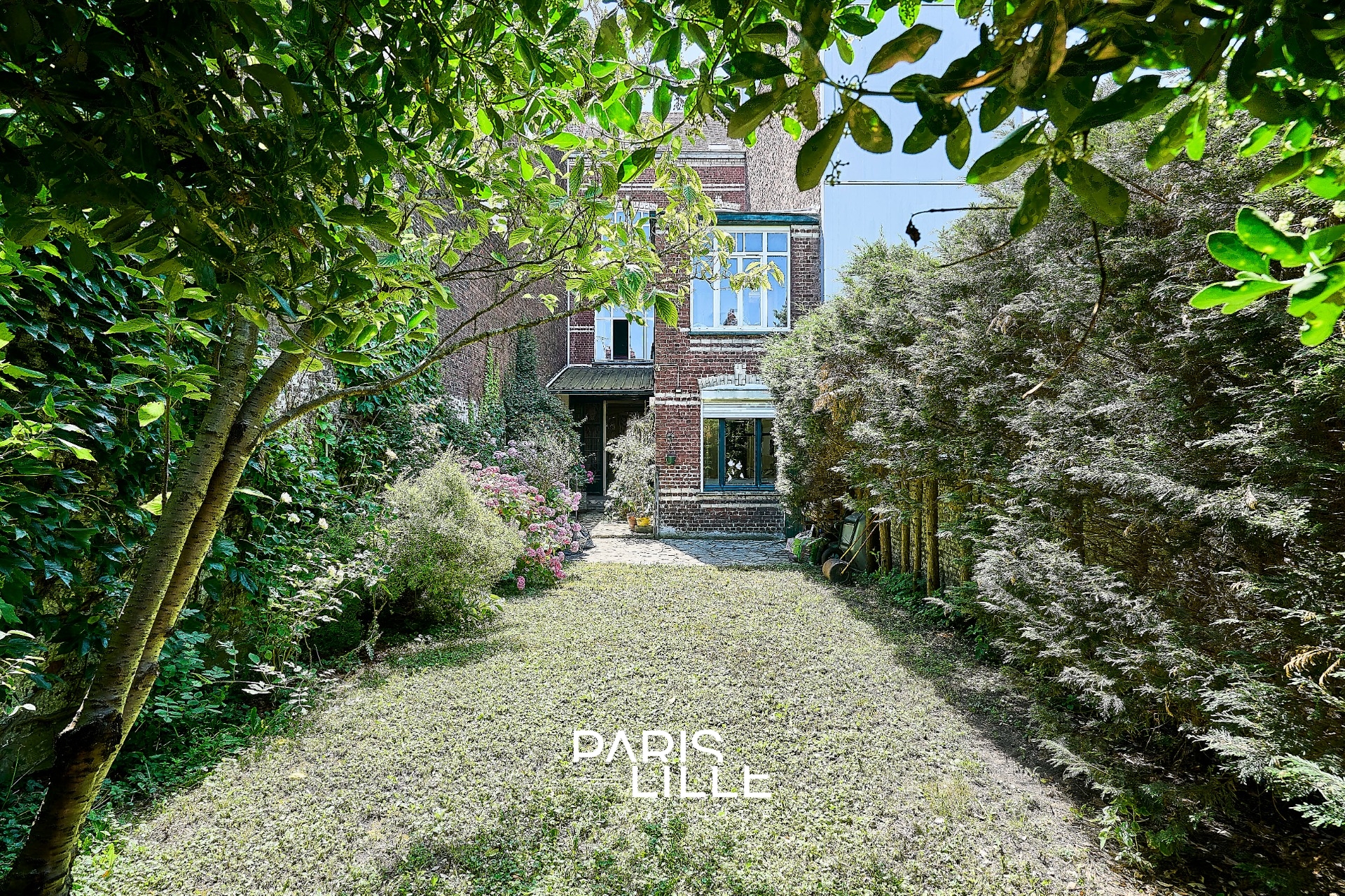 Lille saint michel demeure bourgeoise art nouveau Photo 1 - Paris Lille Immobilier Lille saint michel demeure bourgeoise art nouveau Photo 1 - Paris Lille Immobilier