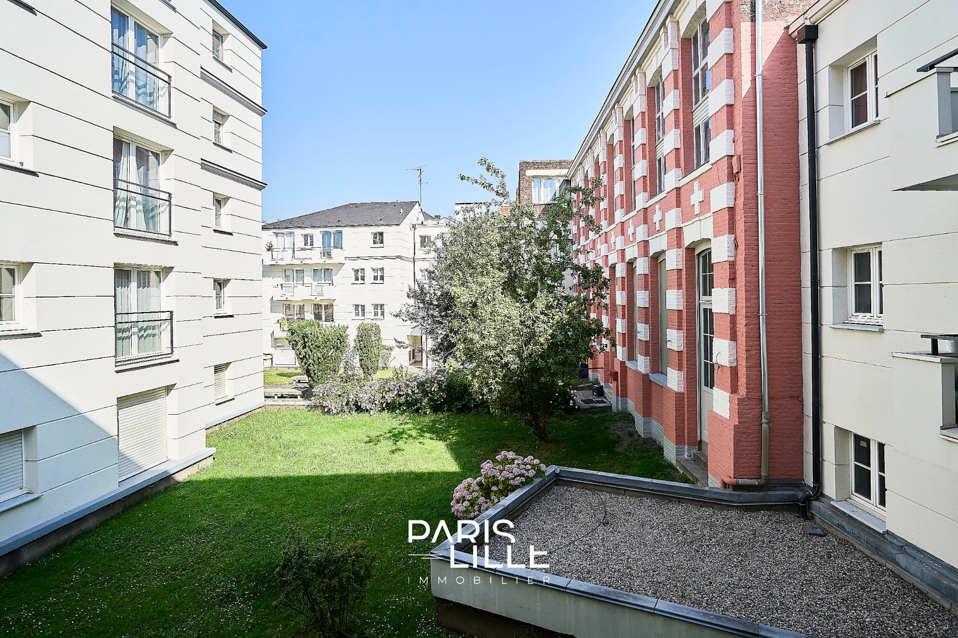 Proche louise de bettignies t3 avec garage Photo 10 - Paris Lille Immobilier Proche louise de bettignies t3 avec garage Photo 10 - Paris Lille Immobilier
