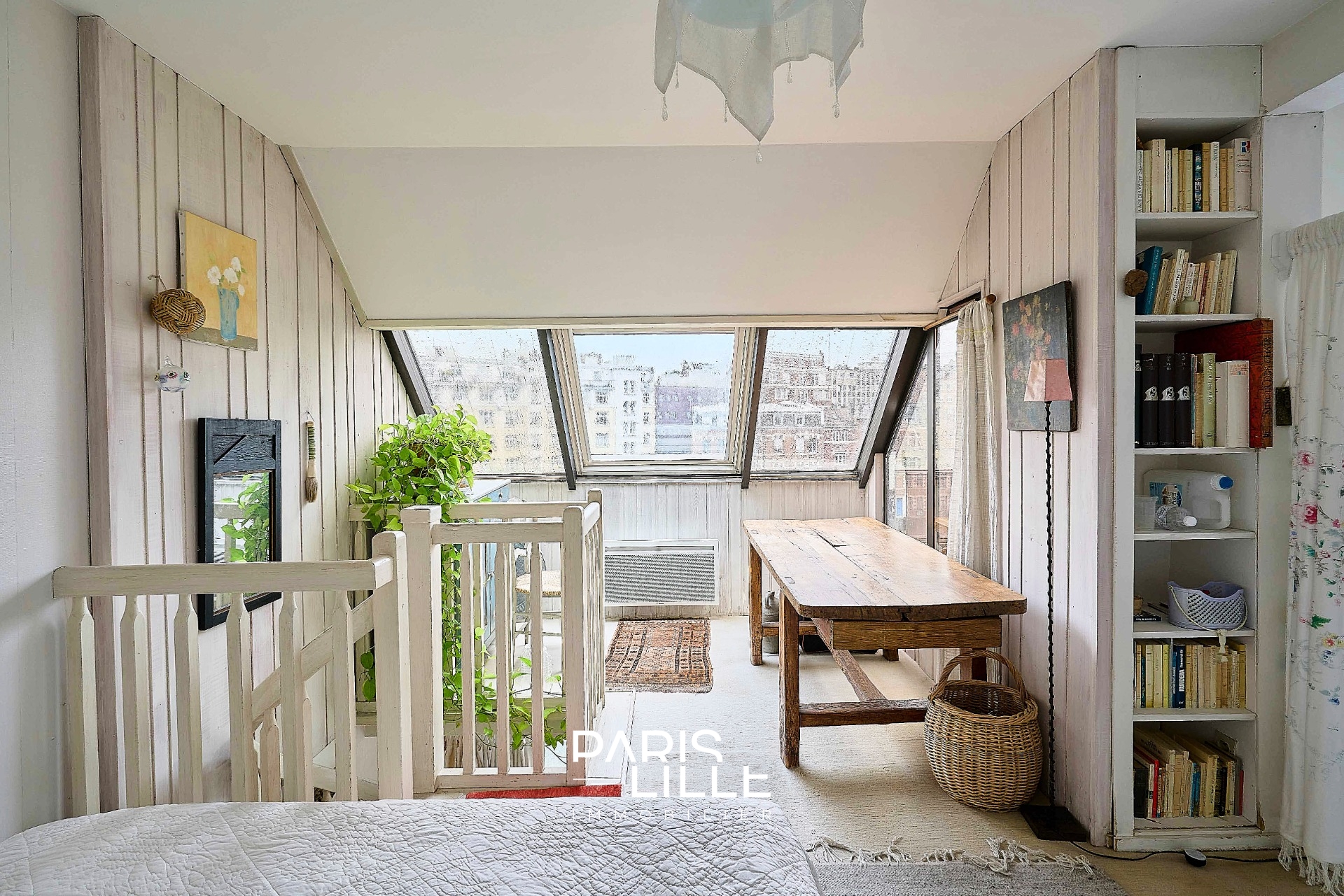 Rare quai du wault duplex balcon et parking garage possible Photo 10 - Paris Lille Immobilier Rare quai du wault duplex balcon et parking garage possible Photo 10 - Paris Lille Immobilier